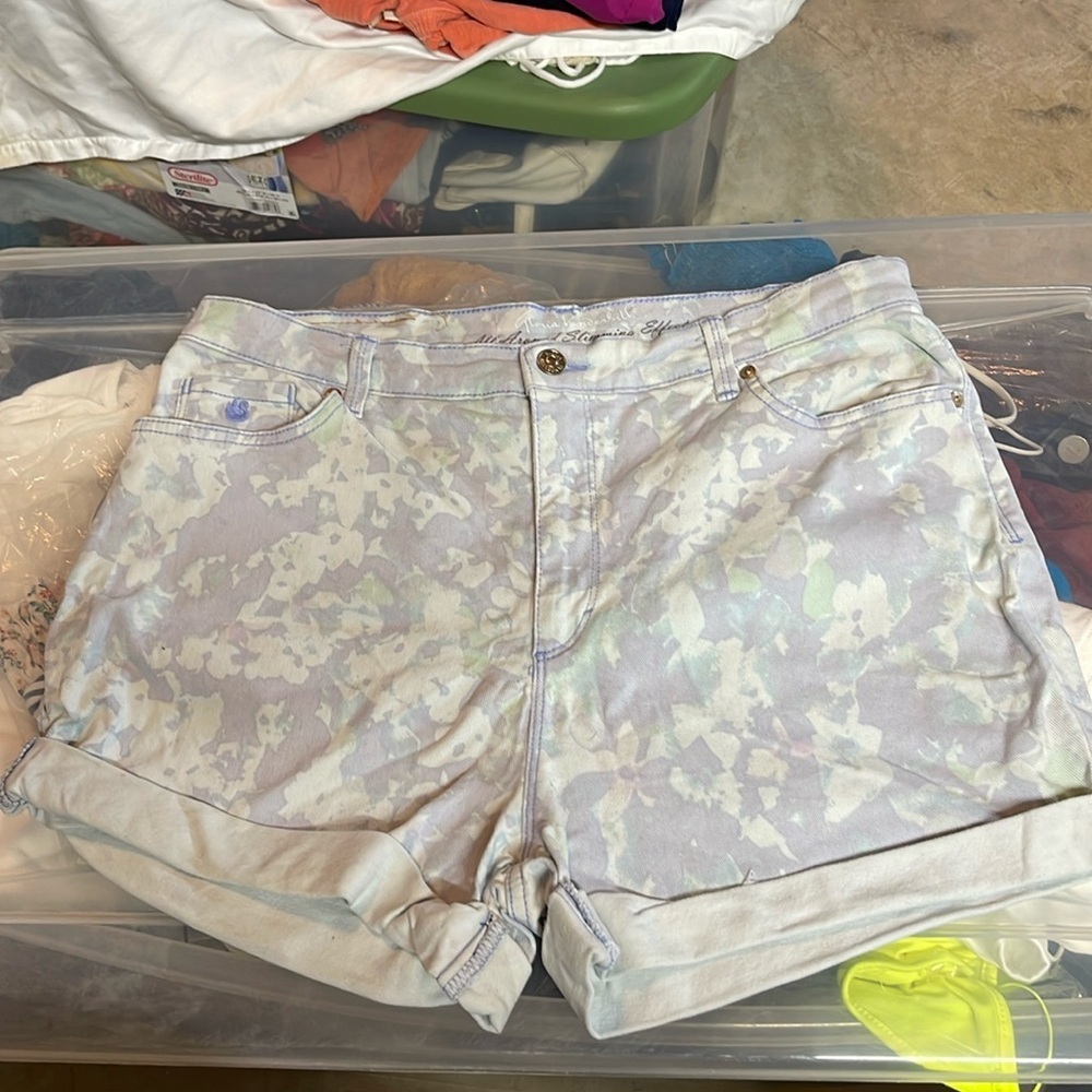 Gloria Vanderbilt Women’s Juniors Bleach Dyed Shorts Size 15 / 16